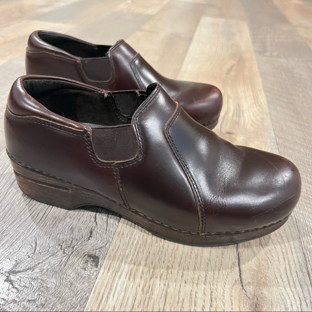 DANSKO professional womans clogs size 38 BROWN
